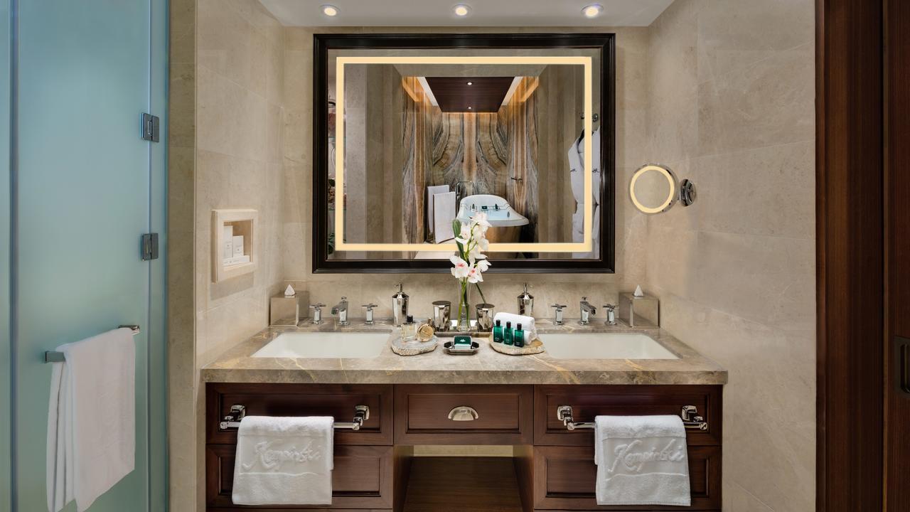 Aspen Chalets By Kempinski Hotel Mall Of The Emirates Dubai Exterior photo